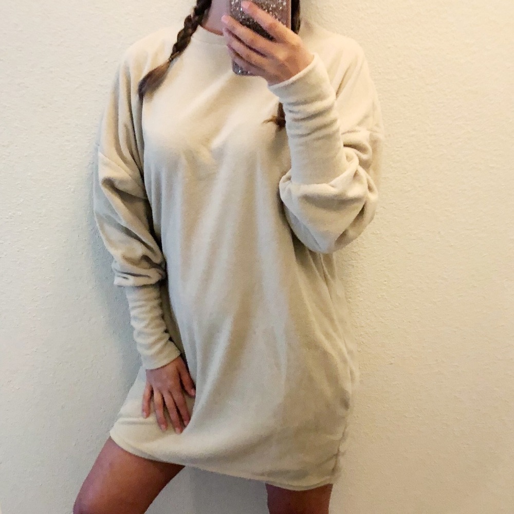 Short plush dress - Picture 3 of 5